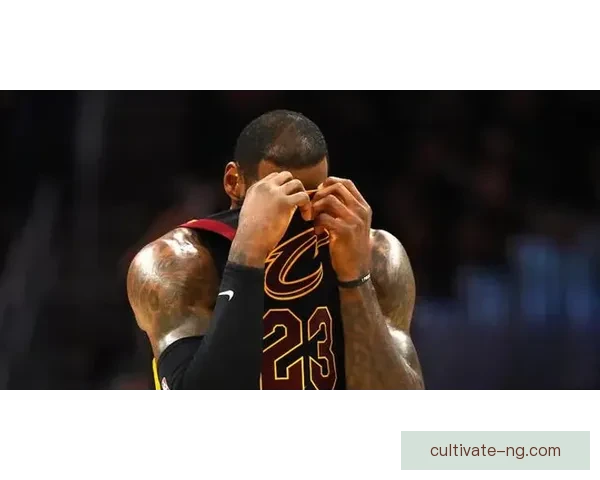 NBA焦点战詹姆斯爆发率队逆转勇士重燃季后赛希望全场沸腾再起