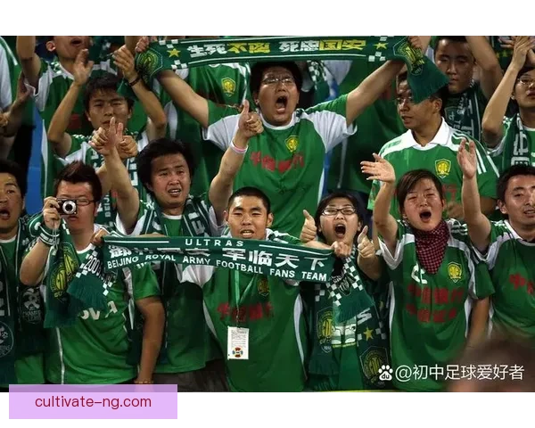 中国足球超级联赛揭幕战激烈进行 北京国安主场迎战广州恒大