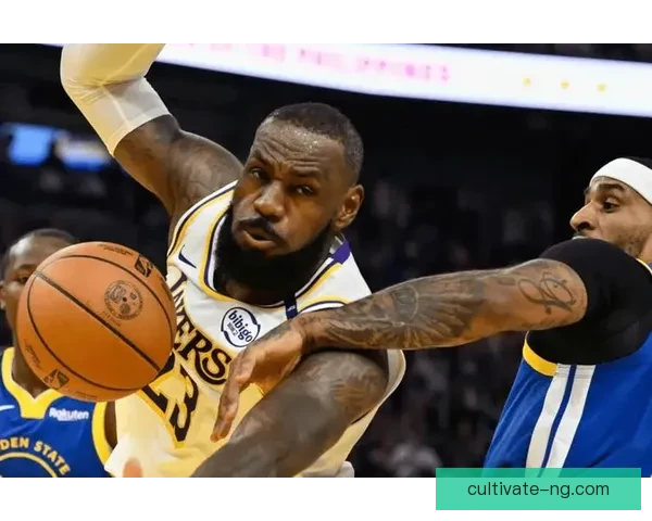 湖人勇士焦点对决引爆联盟交易传闻与季后赛格局变化新风向讨论