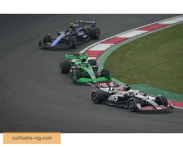 F1赛季冲刺战即将开启 世界顶级车手争夺总冠军殊荣 F1赛季冲刺战即将开启 世界顶级车手争夺总冠军殊荣